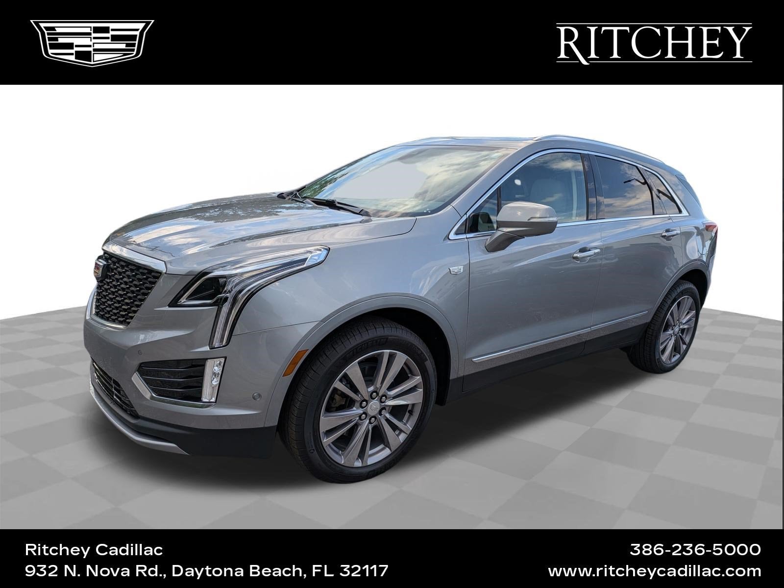 2025 Cadillac XT5 Premium Luxury in Argent Silver Metallic — front three-quarter view