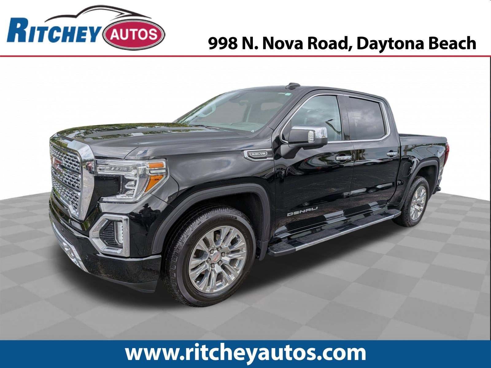 2021 GMC Sierra 1500 Denali in Onyx Black — front three-quarter view