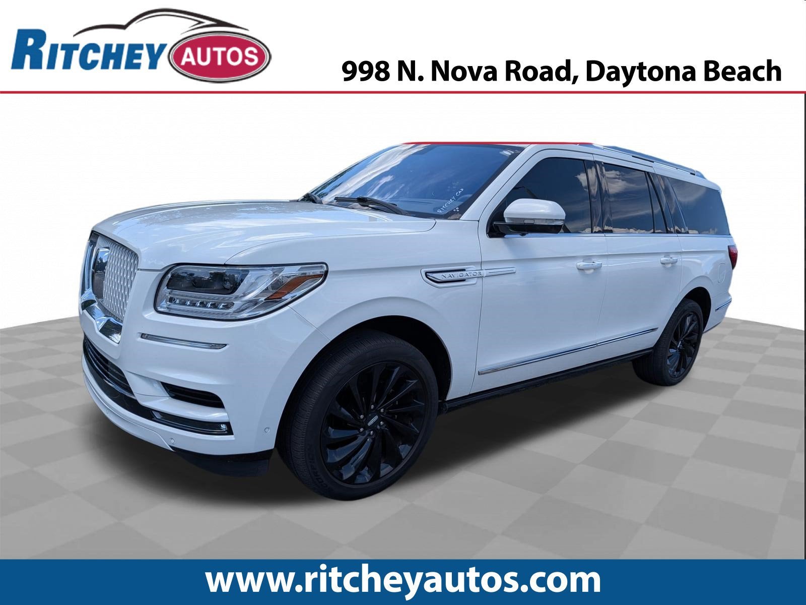 2020 Lincoln Navigator Reserve L in White — front three-quarter view